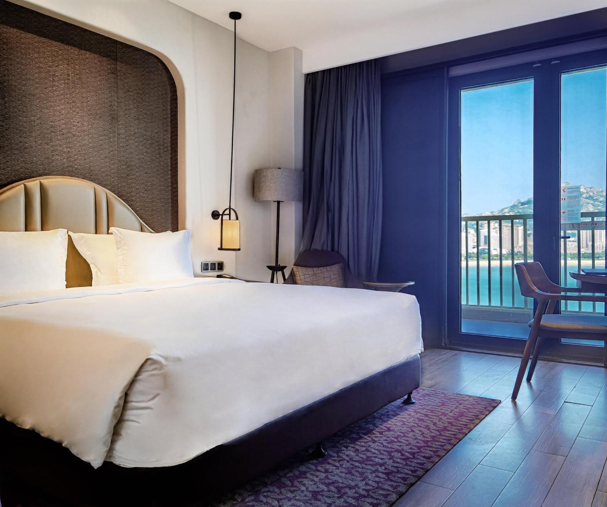 Crowne Plaza Qingdaoorientalmoviemetropolis By Ihg Hotel Buitenkant foto