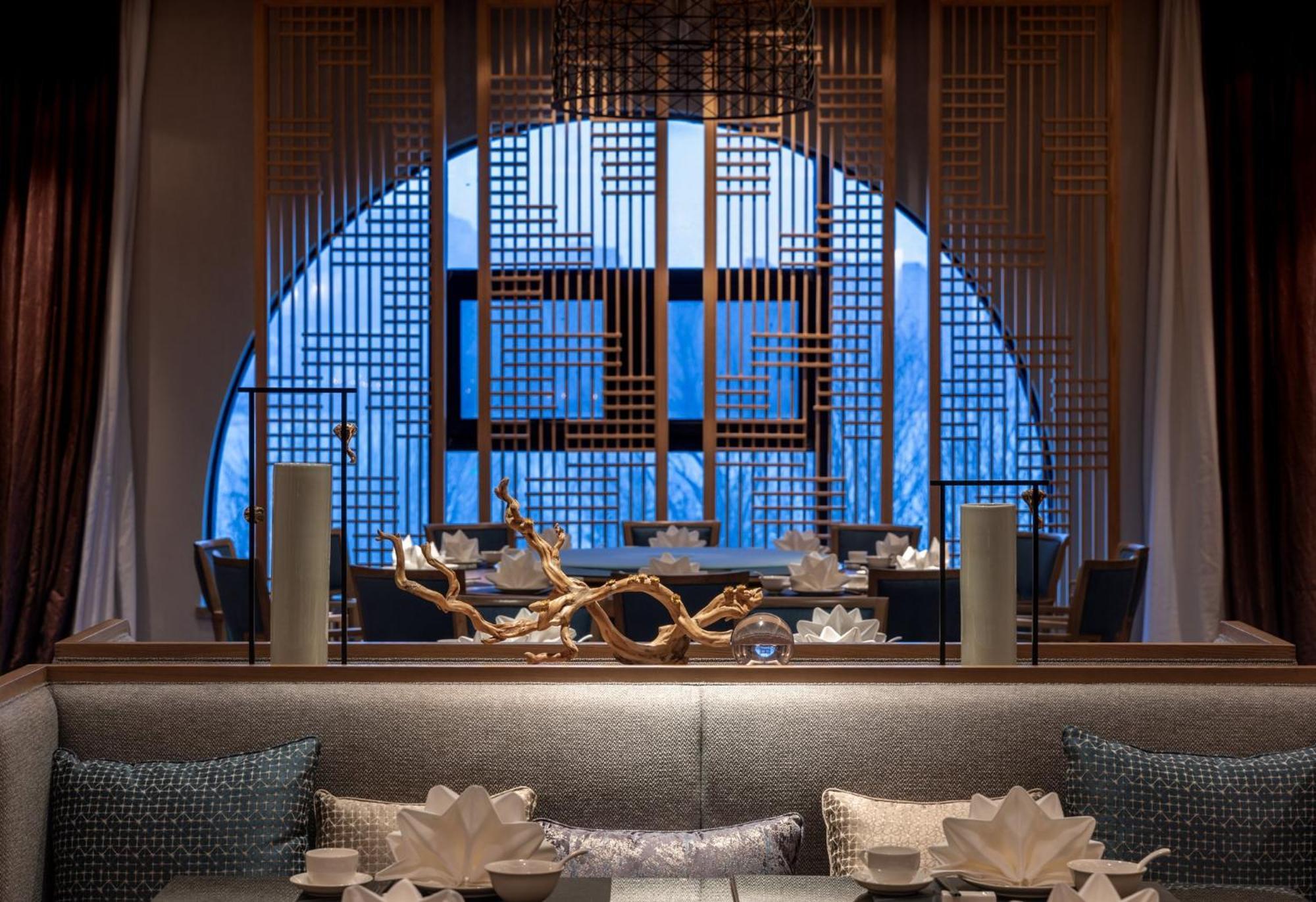 Crowne Plaza Qingdaoorientalmoviemetropolis By Ihg Hotel Buitenkant foto