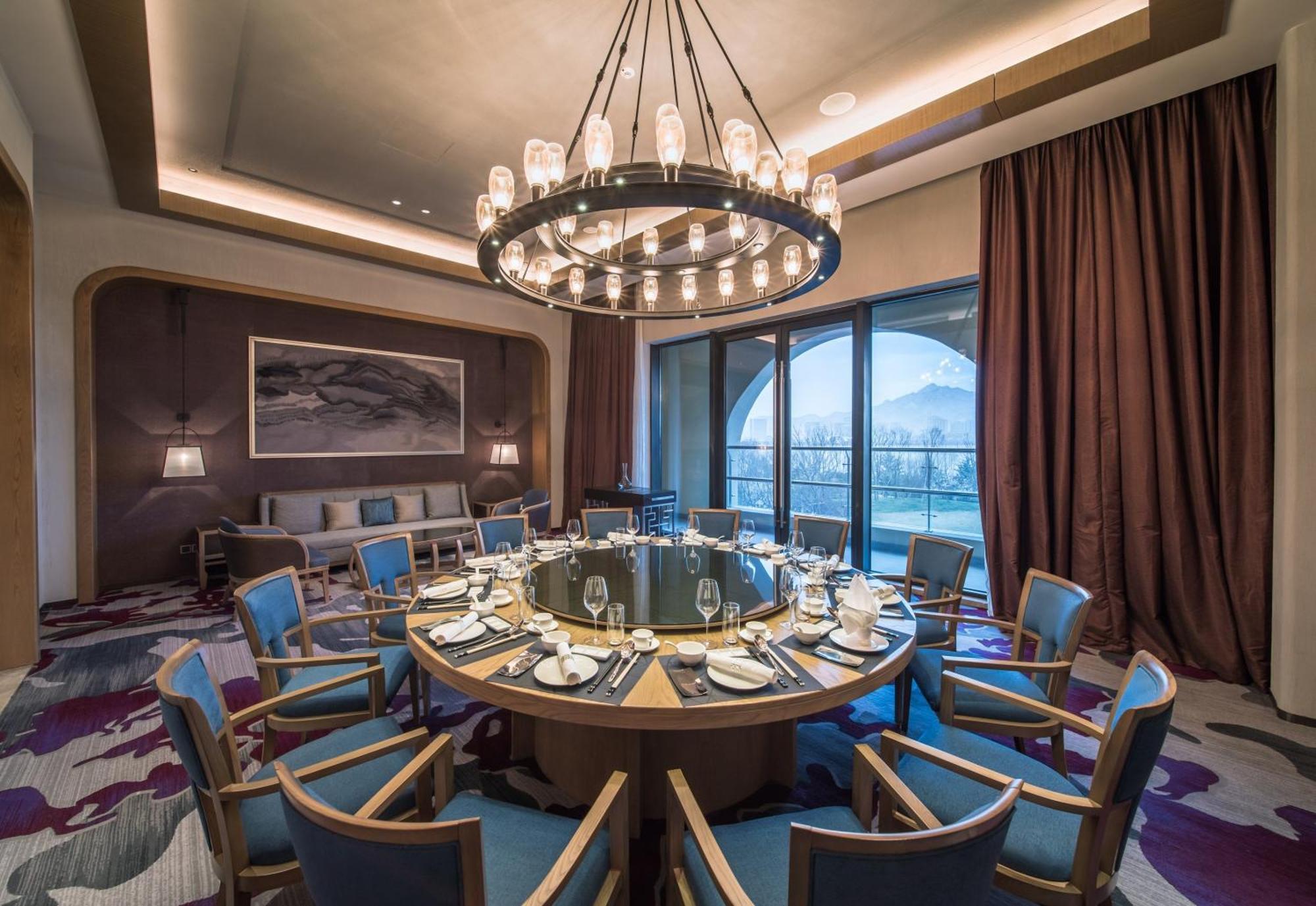 Crowne Plaza Qingdaoorientalmoviemetropolis By Ihg Hotel Buitenkant foto