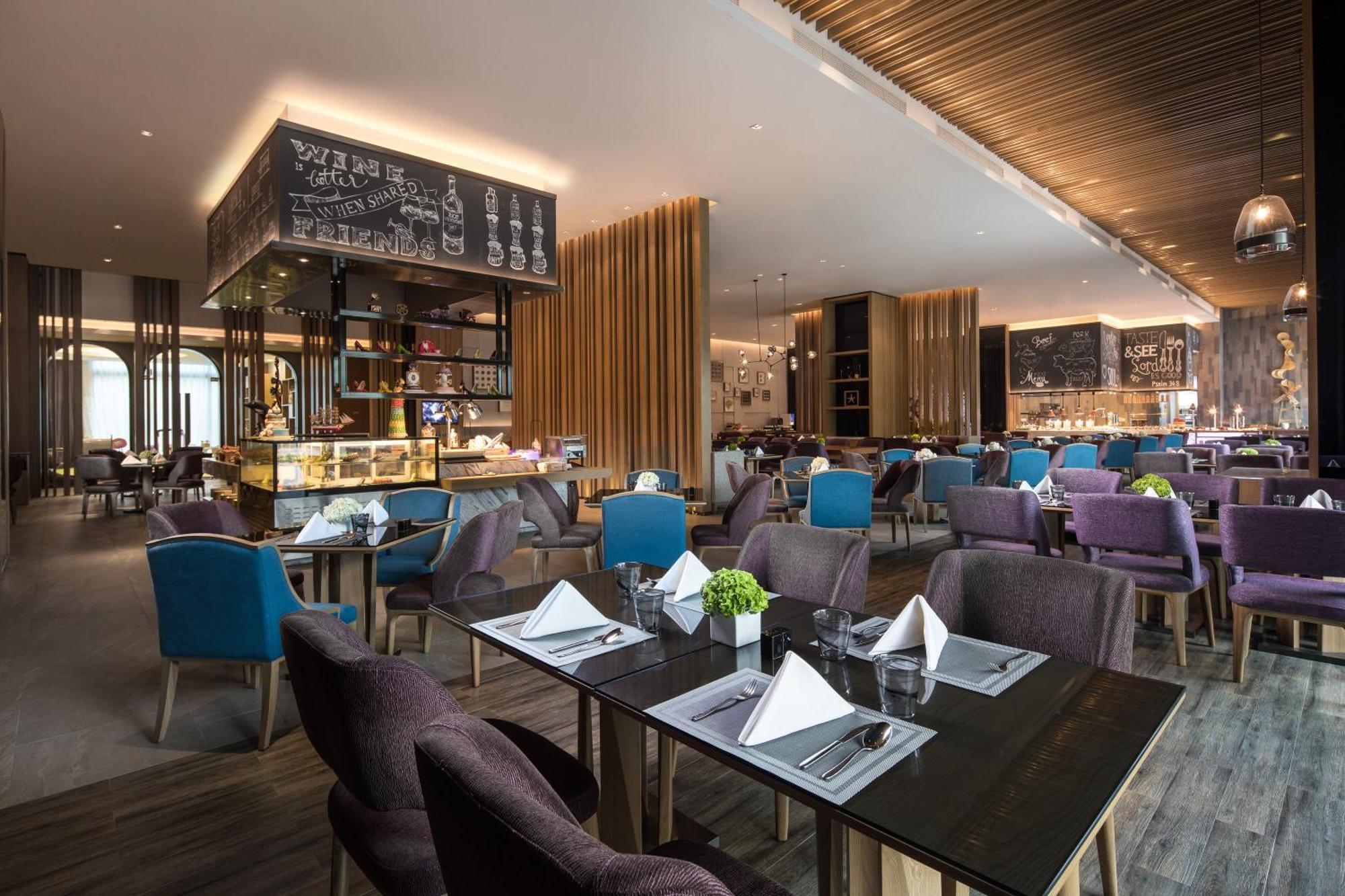 Crowne Plaza Qingdaoorientalmoviemetropolis By Ihg Hotel Buitenkant foto