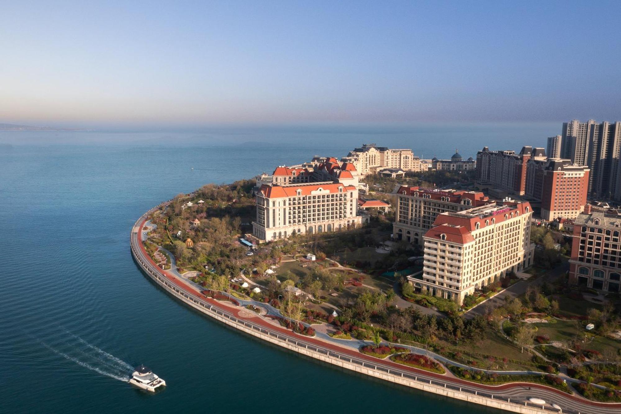 Crowne Plaza Qingdaoorientalmoviemetropolis By Ihg Hotel Buitenkant foto