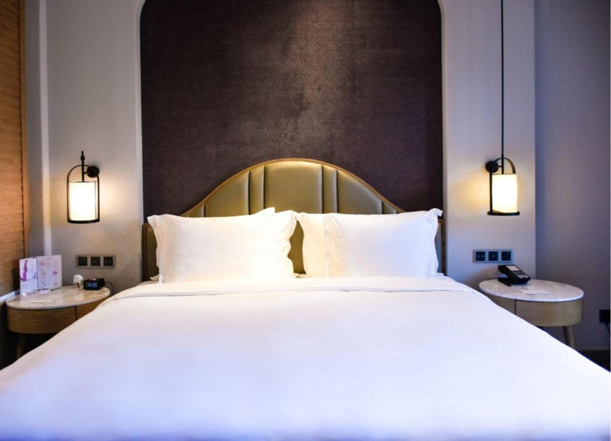 Crowne Plaza Qingdaoorientalmoviemetropolis By Ihg Hotel Buitenkant foto
